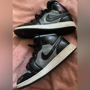 NIKE AIR JORDAN SNEAKERS